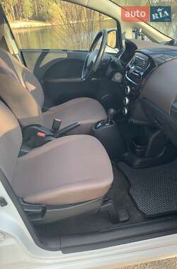 Хэтчбек Citroen C-Zero 2012 в 