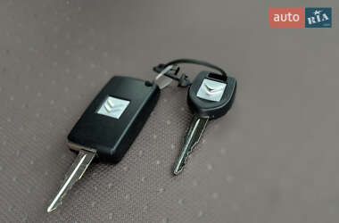 Хэтчбек Citroen C-Zero 2012 в 