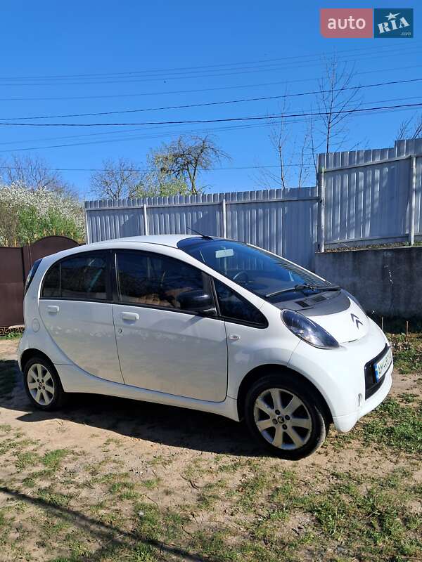 Хэтчбек Citroen C-Zero 2012 в Виннице