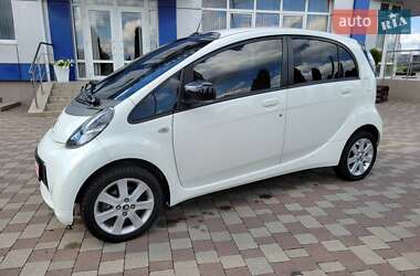 Хэтчбек Citroen C-Zero 2011 в 