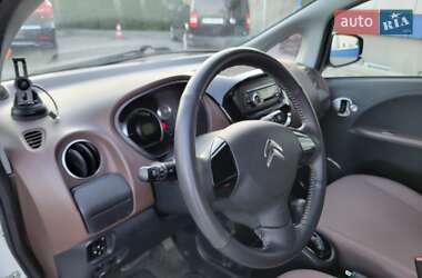 Хэтчбек Citroen C-Zero 2011 в 