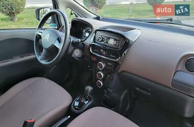 Хэтчбек Citroen C-Zero 2011 в 