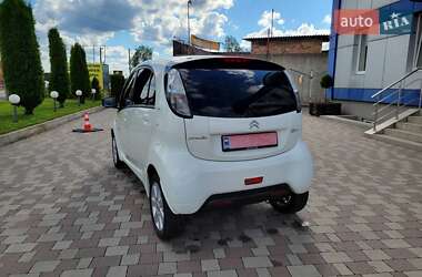 Хэтчбек Citroen C-Zero 2011 в 