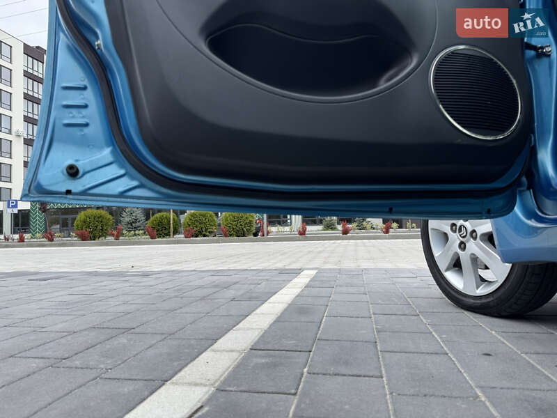 Хетчбек Citroen C-Zero 2015 в Львові