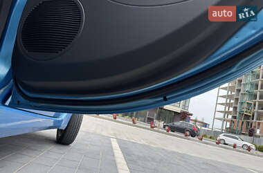 Хэтчбек Citroen C-Zero 2015 в 