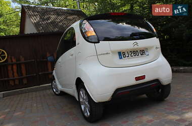 Хэтчбек Citroen C-Zero 2011 в 