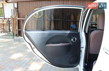 Хэтчбек Citroen C-Zero 2011 в 