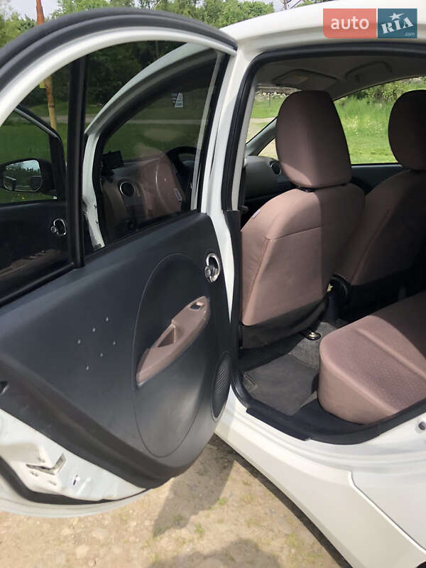 Хэтчбек Citroen C-Zero 2012 в Стрые