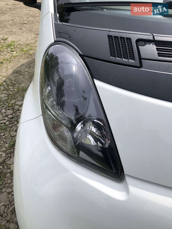 Хэтчбек Citroen C-Zero 2012 в Стрые