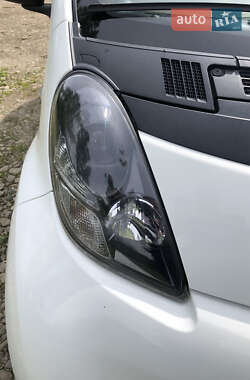 Хэтчбек Citroen C-Zero 2012 в 