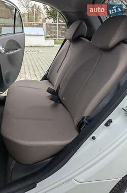 Хэтчбек Citroen C-Zero 2015 в 