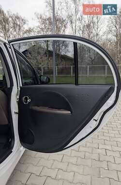 Хэтчбек Citroen C-Zero 2015 в 