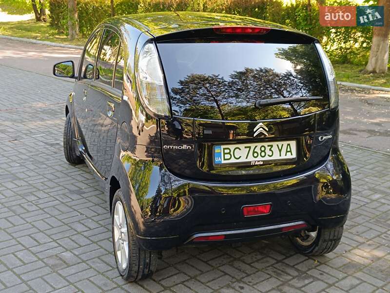 Хэтчбек Citroen C-Zero 2012 в Сходнице