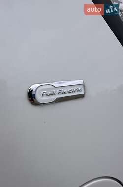 Хетчбек Citroen C-Zero 2015 в 