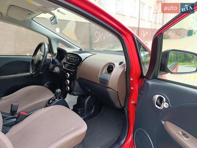 Хэтчбек Citroen C-Zero 2012 в Звягеле