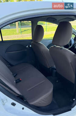 Хетчбек Citroen C-Zero 2015 в 