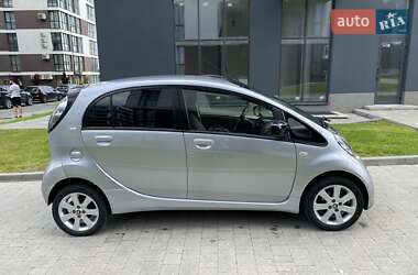 Хэтчбек Citroen C-Zero 2011 в 