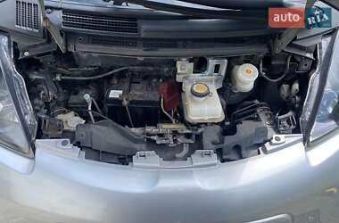 Хэтчбек Citroen C-Zero 2011 в 