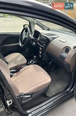 Хэтчбек Citroen C-Zero 2011 в 