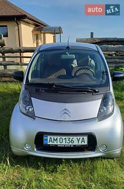 Хэтчбек Citroen C-Zero 2013 в 