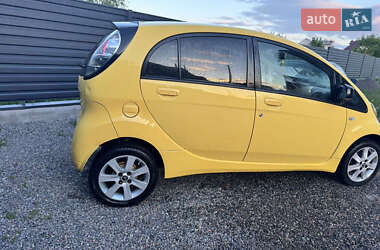 Хэтчбек Citroen C-Zero 2011 в 
