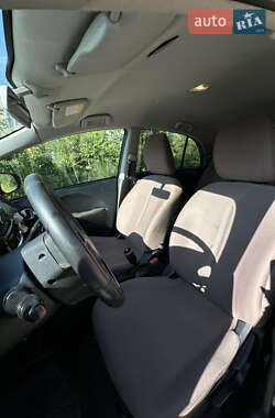 Хэтчбек Citroen C-Zero 2012 в 