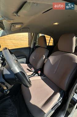 Хэтчбек Citroen C-Zero 2012 в 