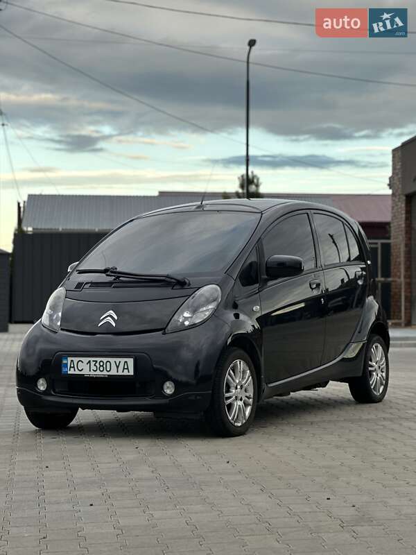 Хэтчбек Citroen C-Zero 2011 в 