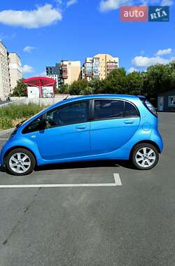 Хэтчбек Citroen C-Zero 2016 в 