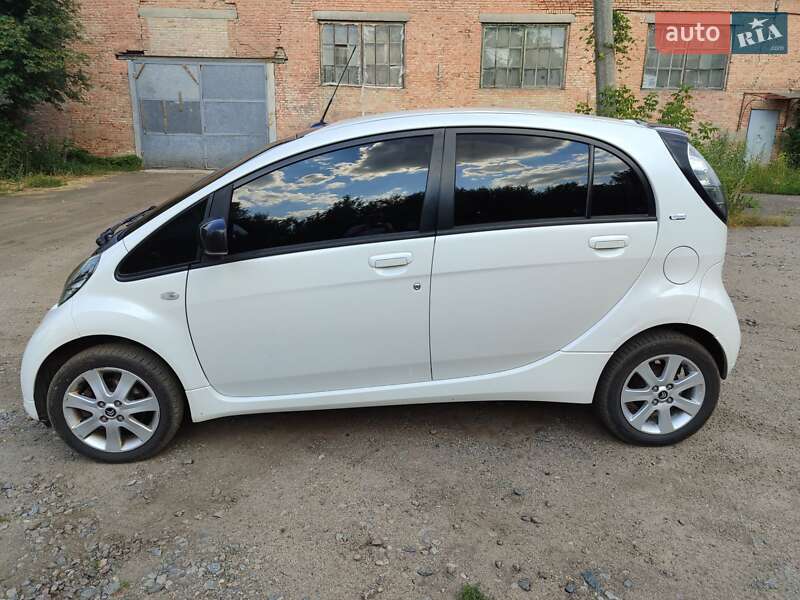 Хетчбек Citroen C-Zero 2011 в Сквирі