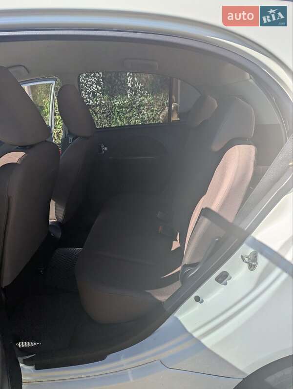 Хэтчбек Citroen C-Zero 2010 в Хмельницком фото 6 Хэтчбек Citroen C-Zero 2010 в Хмельницком