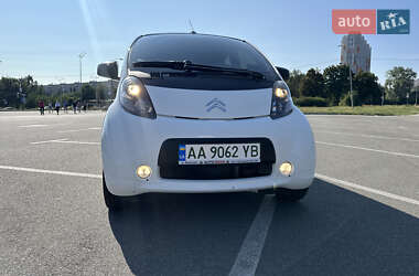 Хэтчбек Citroen C-Zero 2013 в 