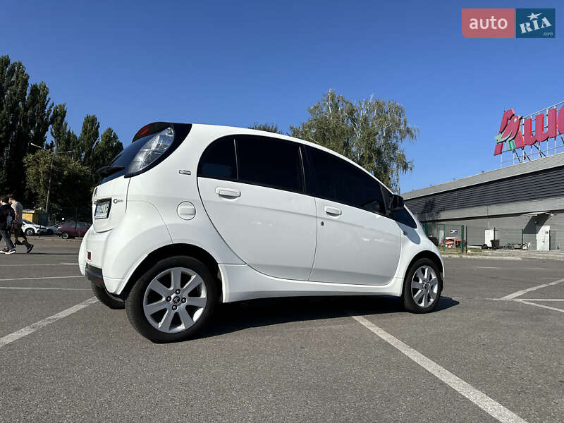 Хэтчбек Citroen C-Zero 2013 в Киеве