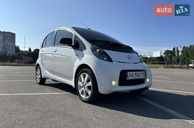 Хэтчбек Citroen C-Zero 2013 в 