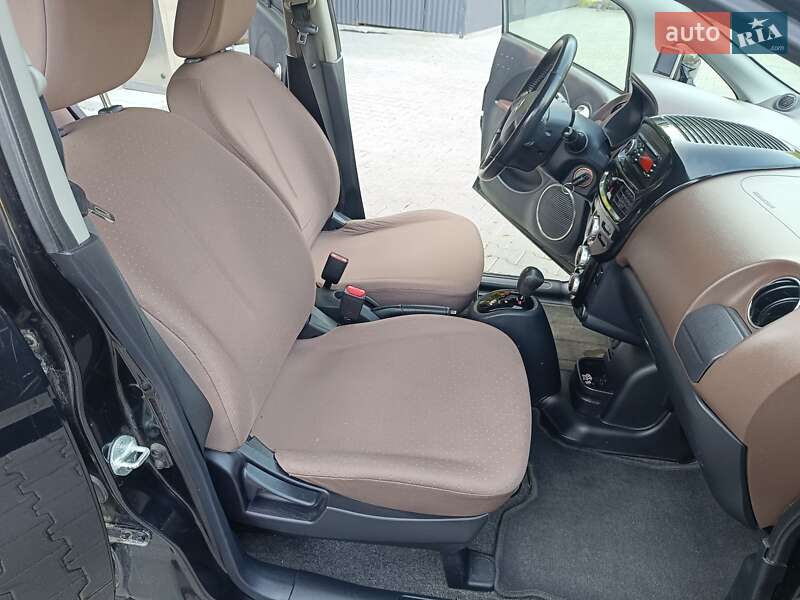 Хэтчбек Citroen C-Zero 2011 в Дрогобыче