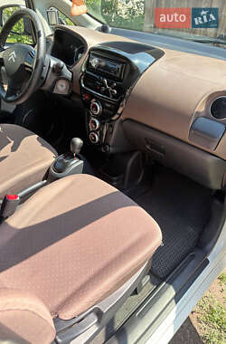 Хэтчбек Citroen C-Zero 2011 в 