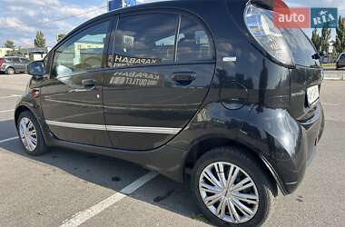 Хэтчбек Citroen C-Zero 2011 в 