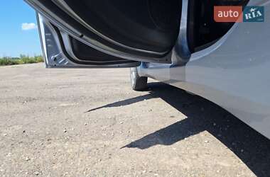 Хэтчбек Citroen C-Zero 2011 в 