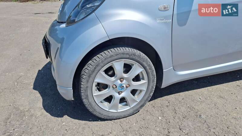 Хэтчбек Citroen C-Zero 2011 в Лановцах