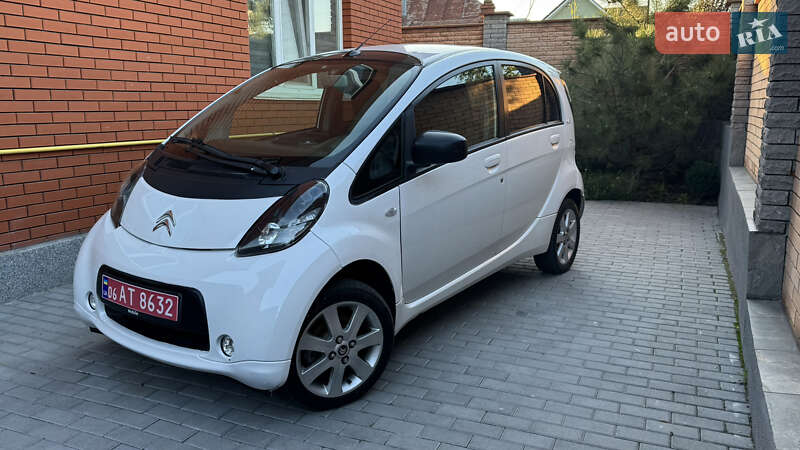 Хэтчбек Citroen C-Zero 2012 в 