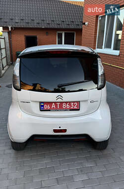 Хэтчбек Citroen C-Zero 2012 в 