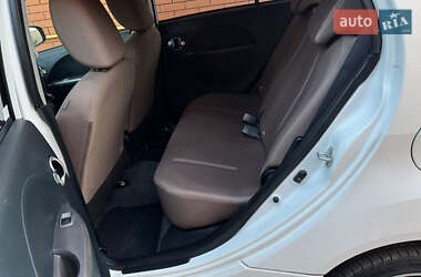 Хэтчбек Citroen C-Zero 2012 в 