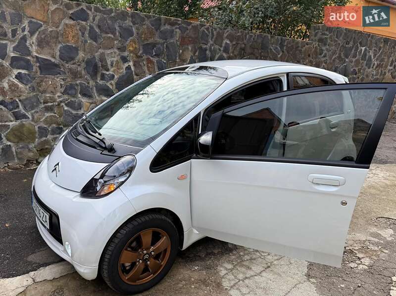 Хэтчбек Citroen C-Zero 2012 в 