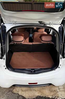 Хэтчбек Citroen C-Zero 2012 в 
