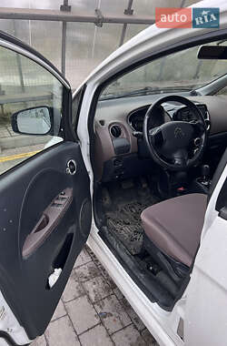 Хетчбек Citroen C-Zero 2011 в 