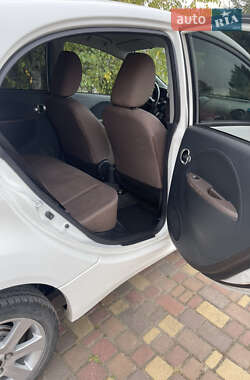 Хэтчбек Citroen C-Zero 2012 в 