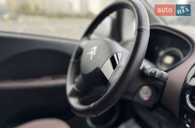 Хетчбек Citroen C-Zero 2017 в 