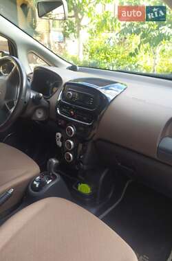 Хэтчбек Citroen C-Zero 2012 в 
