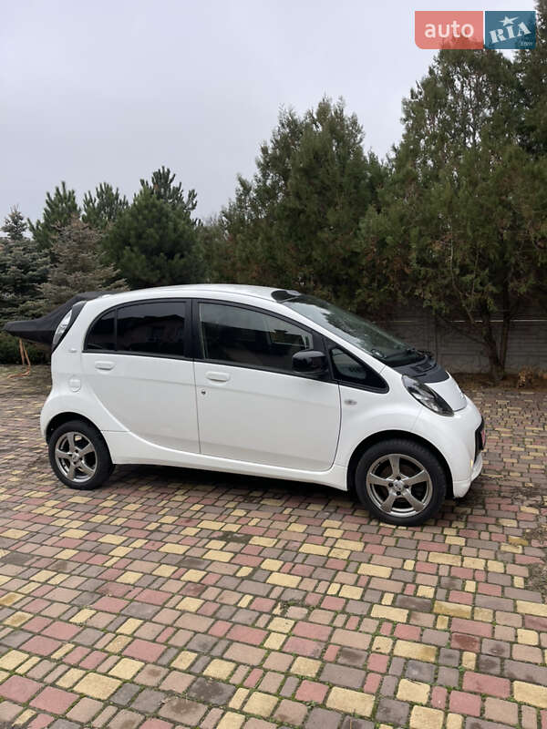 Хэтчбек Citroen C-Zero 2011 в Днепре