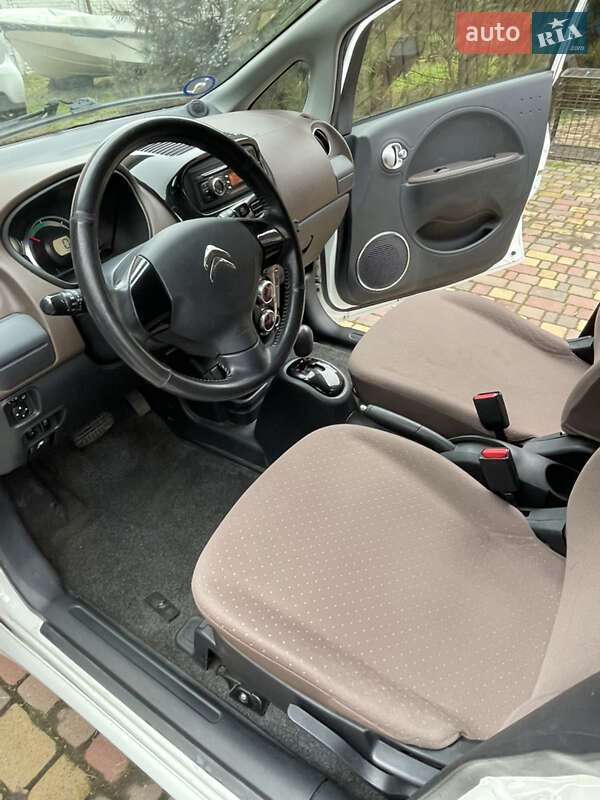 Хэтчбек Citroen C-Zero 2011 в Днепре